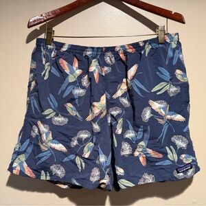 Patagonia Mens XL Baggies Shorts Blue Tropical Parrot Print Quick-Dry Lined